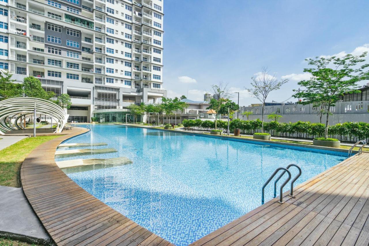 Puchong Skypod Residence @ Hostay Экстерьер фото